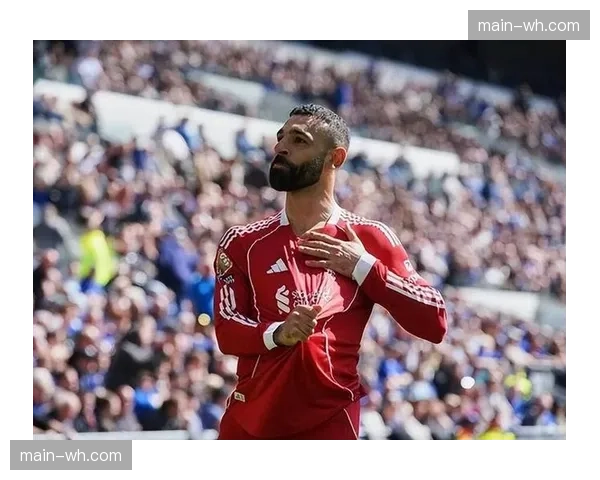 利物浦2-1逆转埃弗顿，范戴克补时绝杀创造英超历史纪录